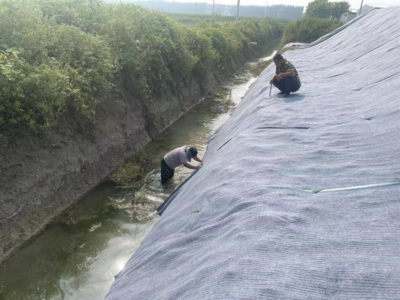 河道水泥毯实拍图6_厂家鸿跃环保
