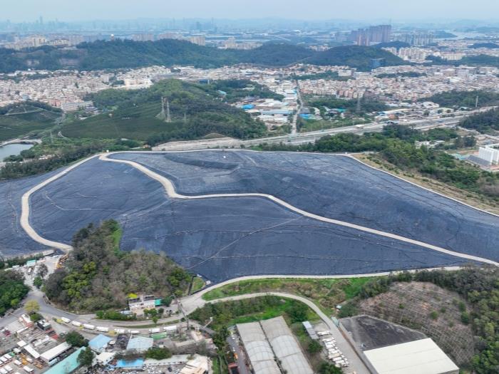 填埋场土工膜实拍图18_厂家鸿跃环保