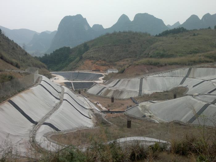填埋场土工膜实拍图23_厂家鸿跃环保