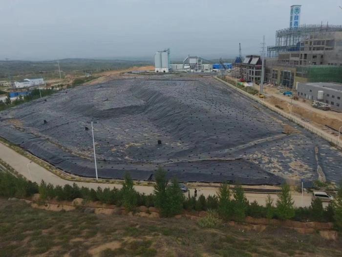 垃圾填埋场土工膜实拍图2_厂家鸿跃环保